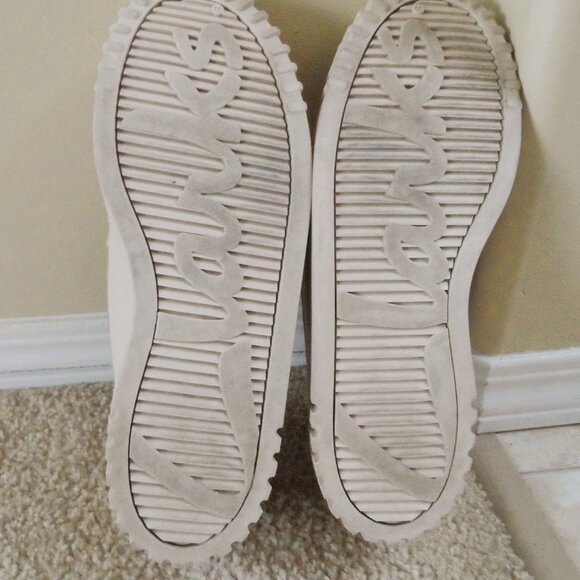 Clarks Signature Cream Women’s Page Loafers - Picture 8 of 11